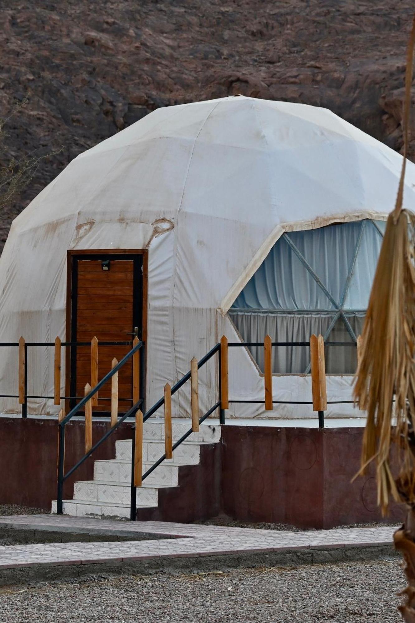 Отель Bilal Luxury Camp Вади-Рам Экстерьер фото