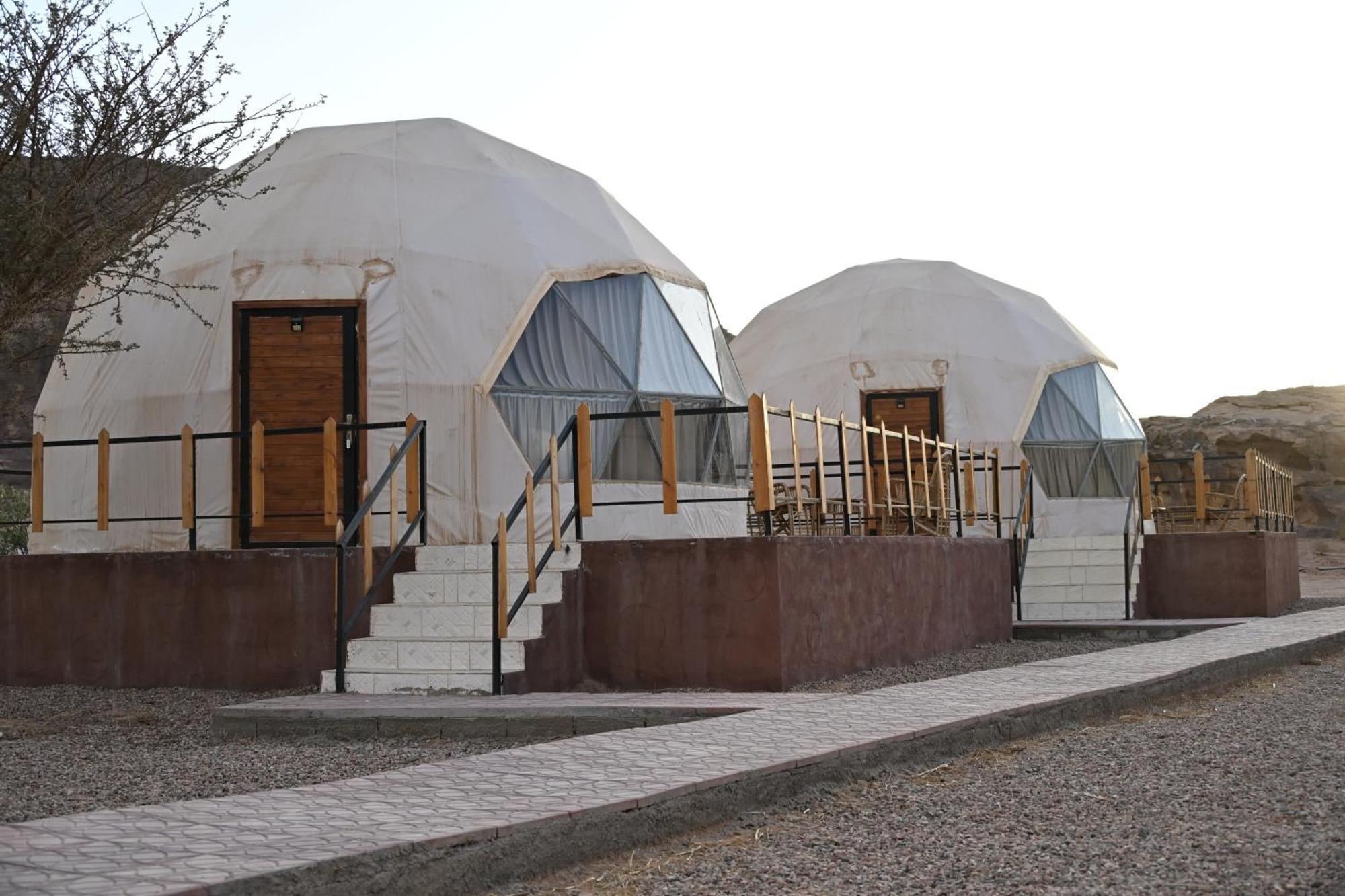 Отель Bilal Luxury Camp Вади-Рам Экстерьер фото