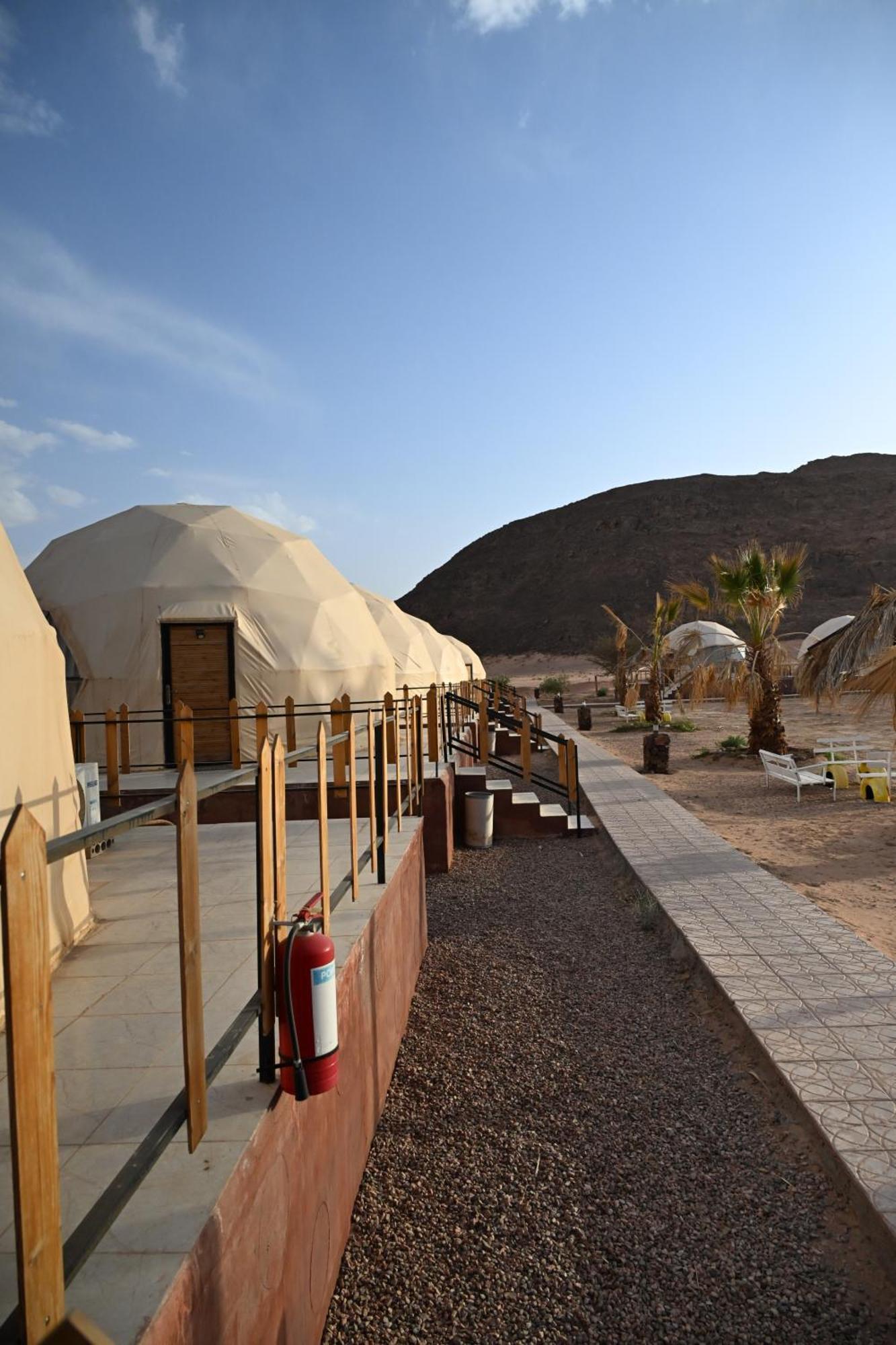 Отель Bilal Luxury Camp Вади-Рам Экстерьер фото